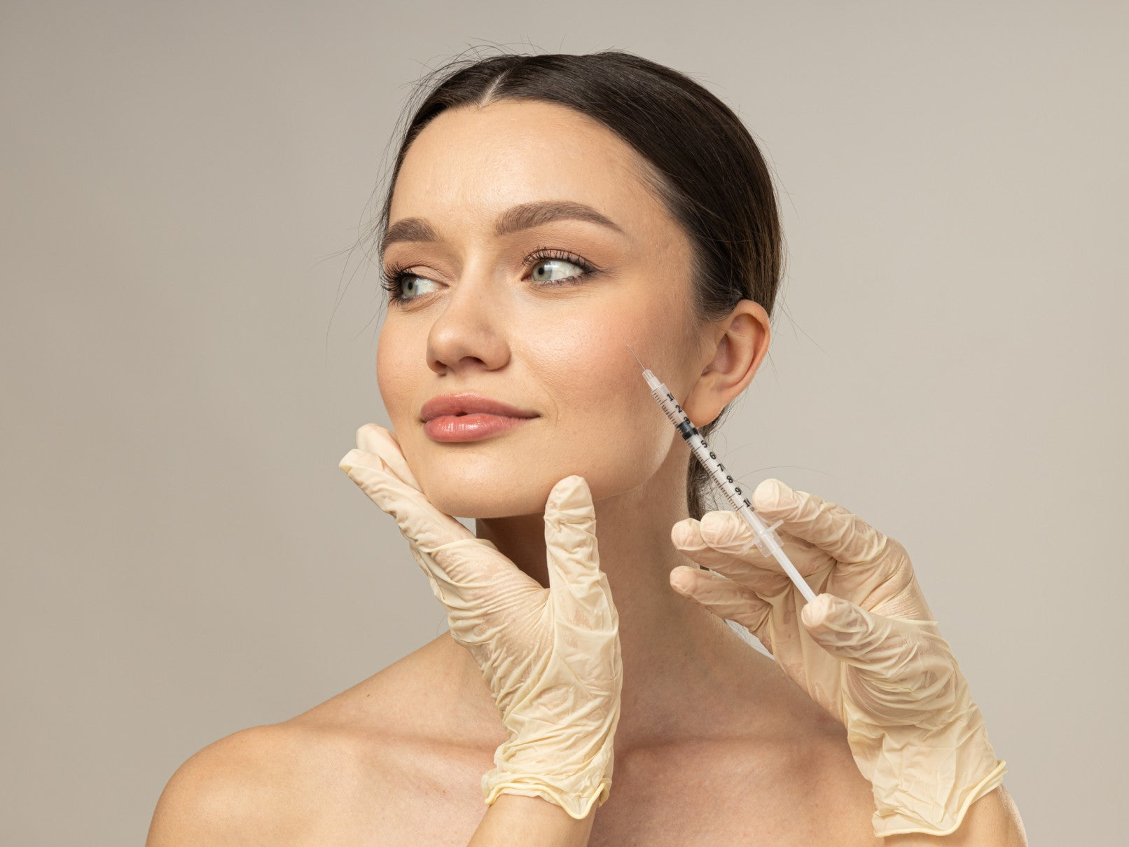 Botox vs Dermal Fillers: What’s the Difference and Which Is Right for You?