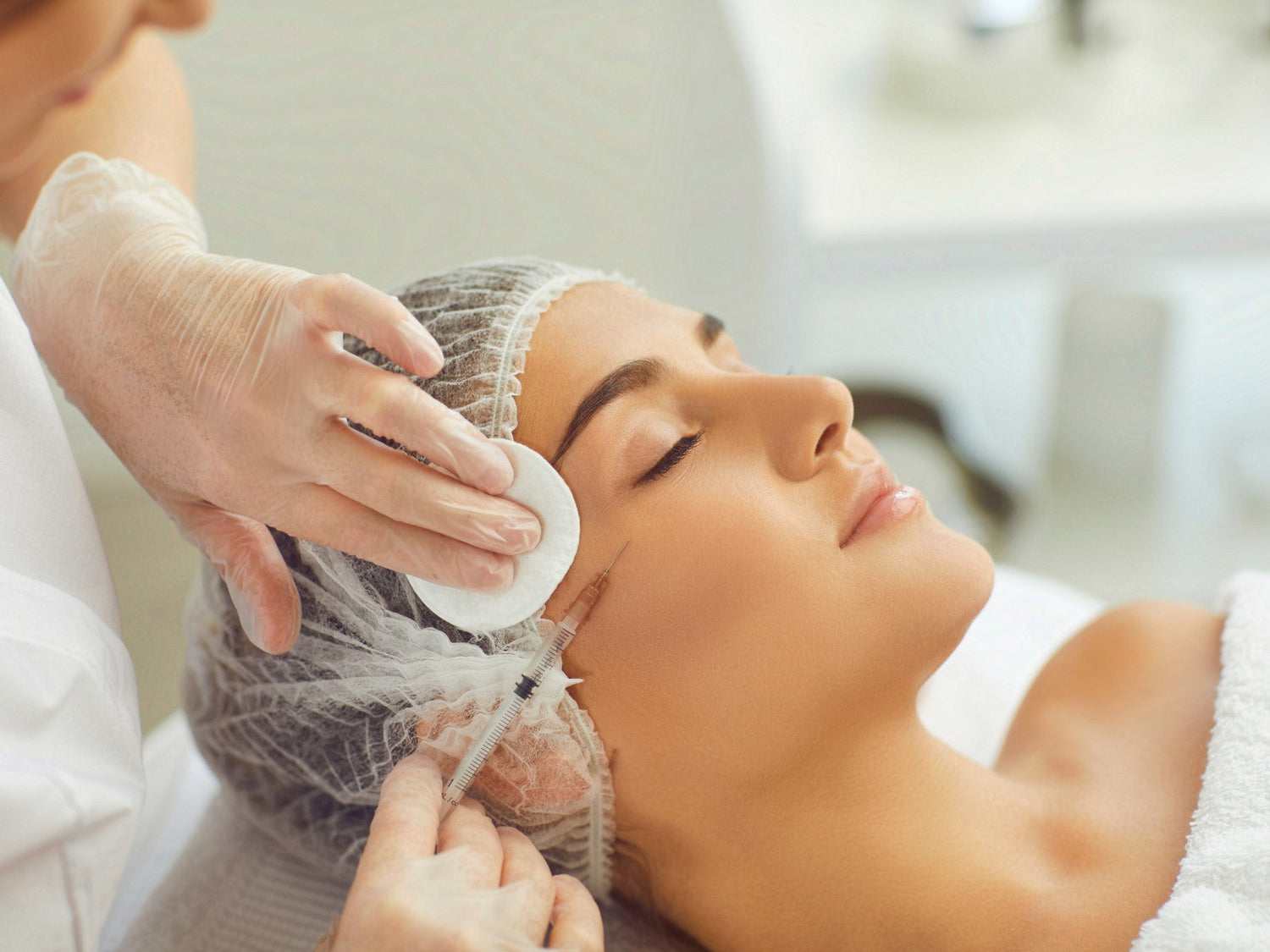 Cosmetic Injectables at SolSkin Spa: The Safe Way to Rejuvenate Without Surgery